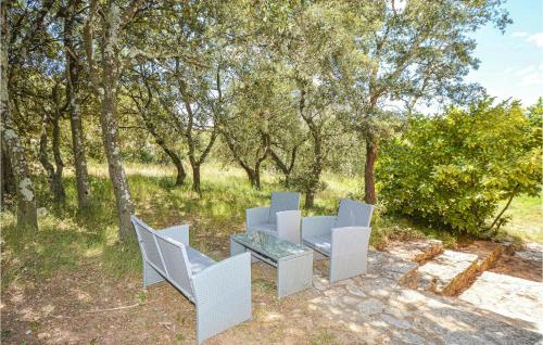 Nice Home In Saint-siffret With Wifi And 2 Bedrooms