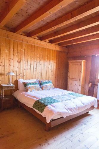 Chalet Familial Authentique Avec Jardin/chemin�e
