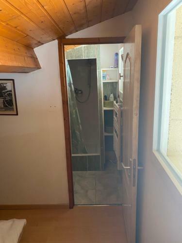 Hostal Petite Annexe Avec Piscine Commune