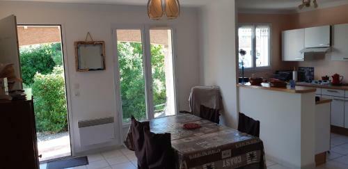 Maison Proven�ale Au Calme Dans Son Grand Jardin
