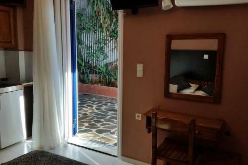 Hotel Nefeli Studios Nydri Main Road