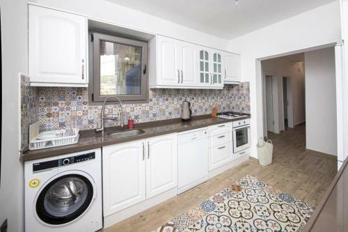2 Br House With Spacious Garden And Private Pool In Bodrum