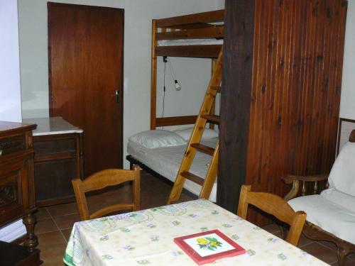 Le Claux Des Hesp�rides
