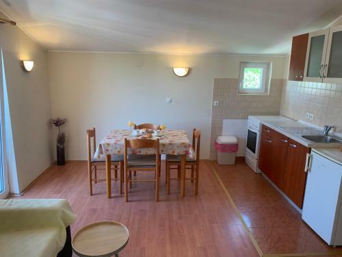 Hostal Apartments Iva