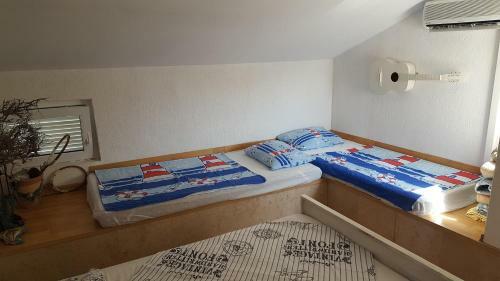 Apartments Lopar Story