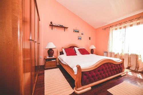 Apartment And Room Tacy
