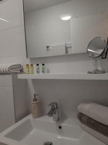Apartment Anny On Two Floors With Sea View