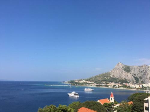 Apartmani Mirta Omi?