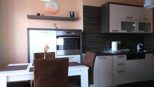 Apartman Lea 5