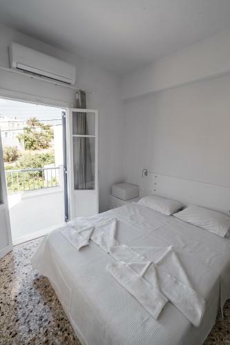 Esmeralda Apartments