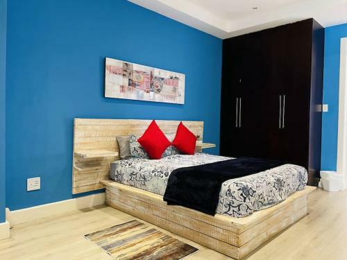 House Havana 6 Bedroom Villa, Camps Bay