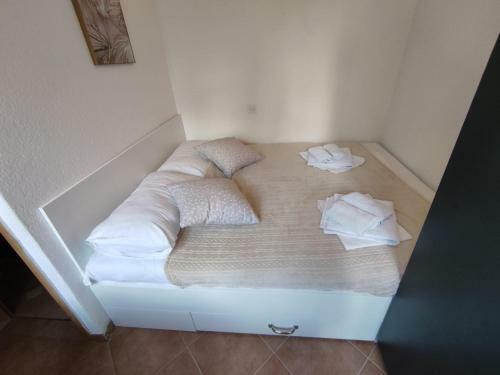 Hostal Private Bedroom With Bathroom