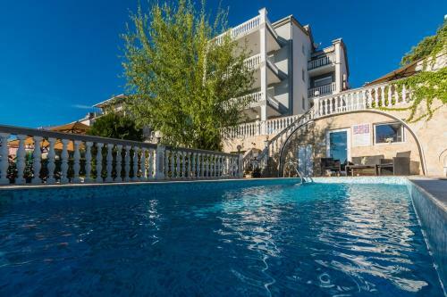 Apartamentos Villa Mara
