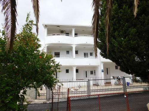 Aparthotel Vila Rada