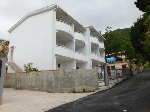 Aparthotel Vila Rada
