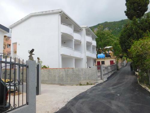 Aparthotel Vila Rada