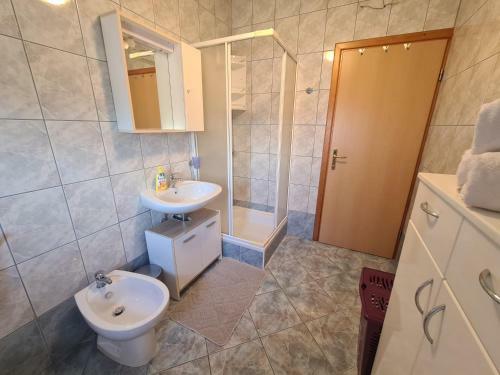 Apartments Pranjic With Pool