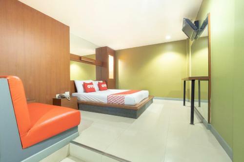 Oyo 75382 Chonburi Hotel