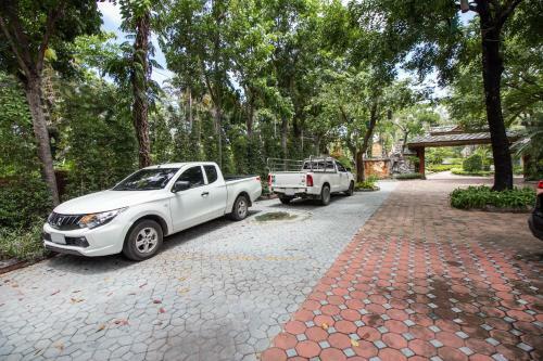 Hotel Oyo 987 Piyapruk Resort