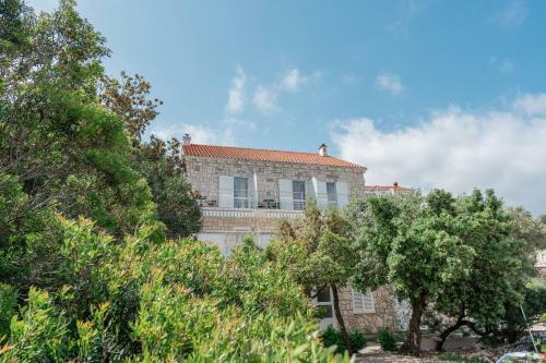 Hostal Guesthouse Kamarin