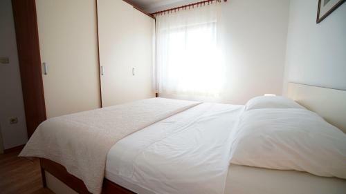 Apartments Ivos