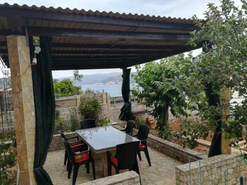 Studio Apartment Zana