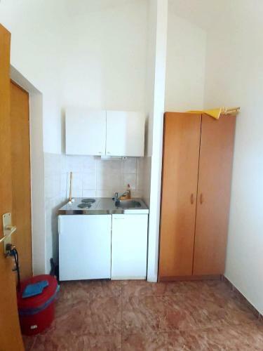 Studio Apartments, Balica Rat