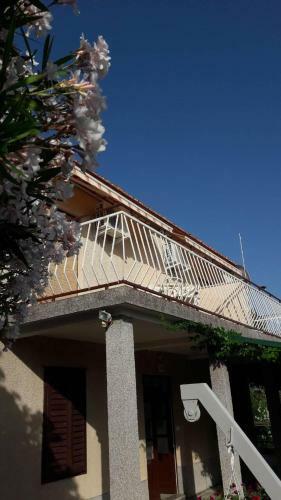 Hostal Apartmani Sandra Prpi?
