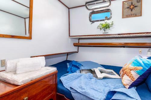 Marta Boat B&B