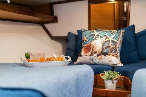 Marta Boat B&B