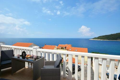 Sea View Luxury Apartments, Ala Da