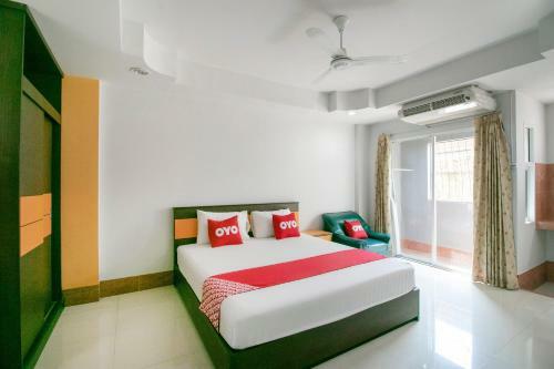 Hotel Oyo 75387 4 Men Court