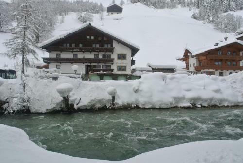 Hostal Haus L�rchenbrunn