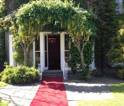 Raheen House Hotel