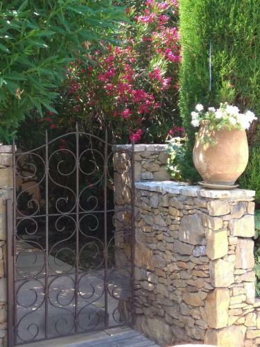 Hostal Les Alicantes