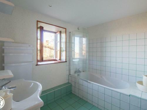 G�te �chandelys, 4 Pi�ces, 6 Personnes - Fr-1-630-142