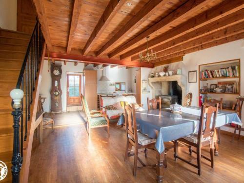 G�te �chandelys, 4 Pi�ces, 6 Personnes - Fr-1-630-142