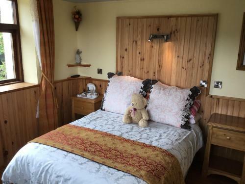Kylemore Pass Hotel
