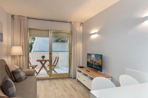 Pool Apartment Near Beach 5