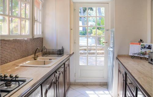 Two-bedroom Holiday Home In La Ciotat