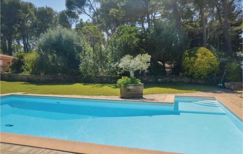 Two-bedroom Holiday Home In La Ciotat
