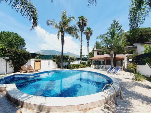 Campy - Villa Con Piscina Privata A 50 Metri Dal Mare