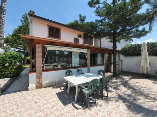 Campy - Villa Con Piscina Privata A 50 Metri Dal Mare
