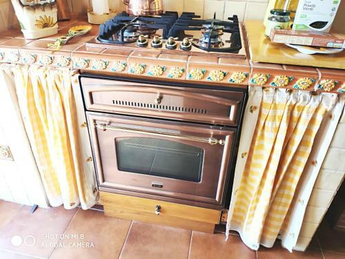 Antica Casa In Collina Con Vasta Terrazza E Panorama Sul Mare