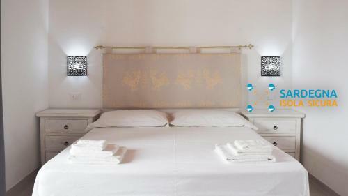 Hostal Corallo Rooms