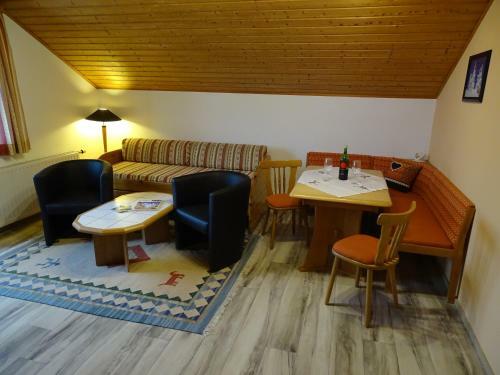 Apartamento Ferienwohnung Hierzegger