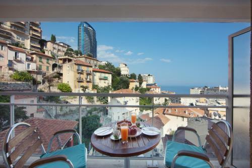 Apartamento Monaco, Sea View, Bright Studio