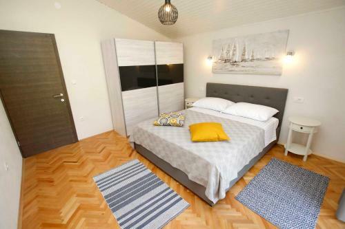 Apartment Ana Bratus