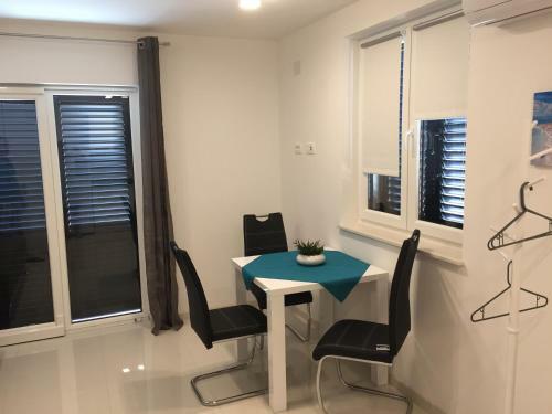 Breitling Apartments With Pool