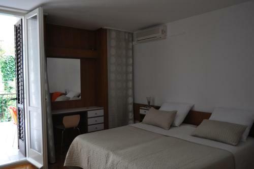 Beach Apartment In The Center Of Brela